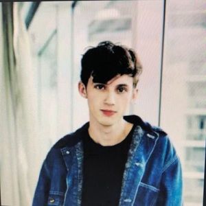 Meet your Posher, Carl